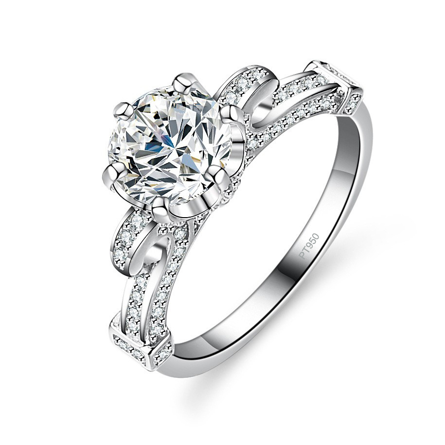 Lumira Classic Six-Prong 1 Car - Moissanite Engagement Ring 1 Carat 评论和价格