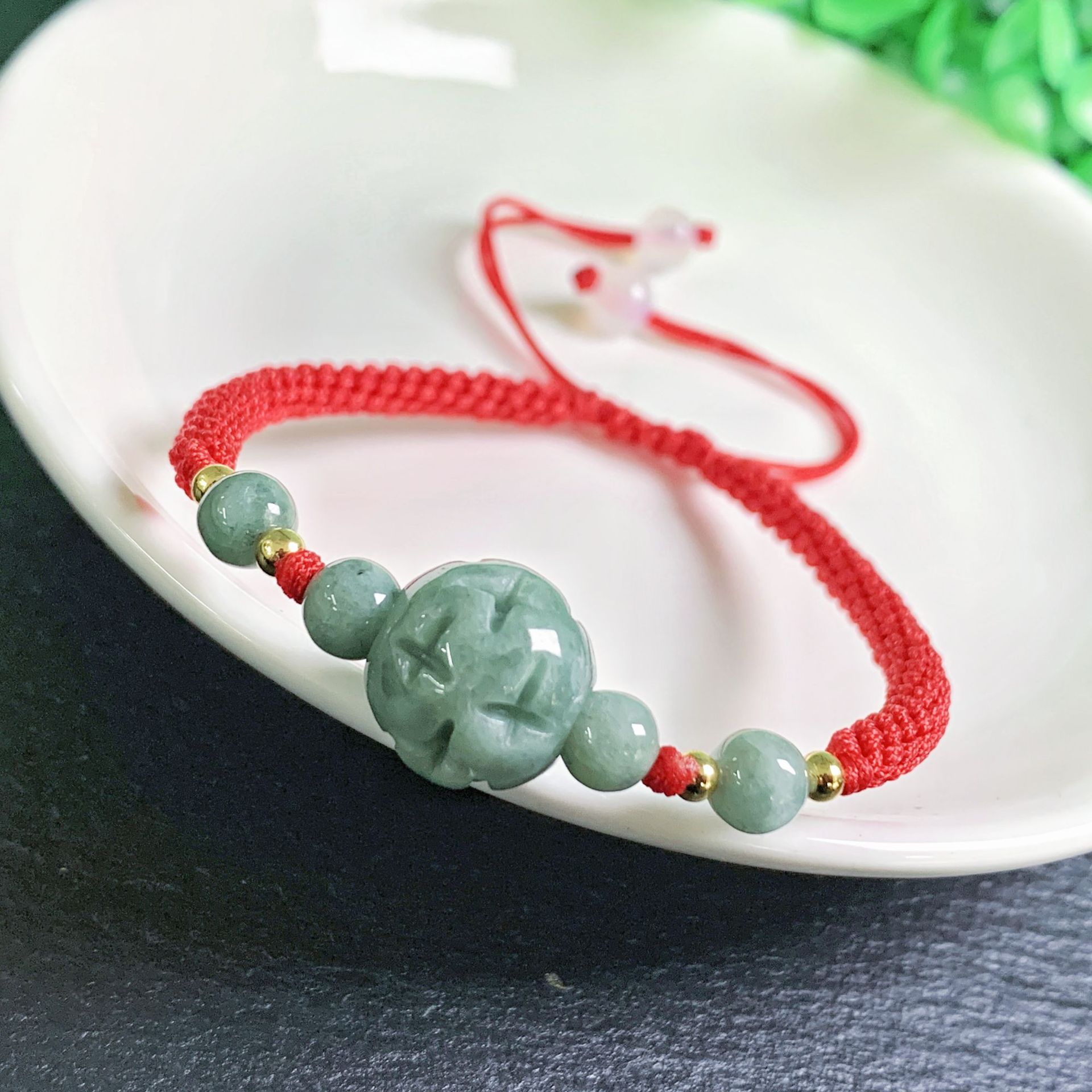 A Myanmar Jadeite Carve Bead B - Bracelets 评论和价格