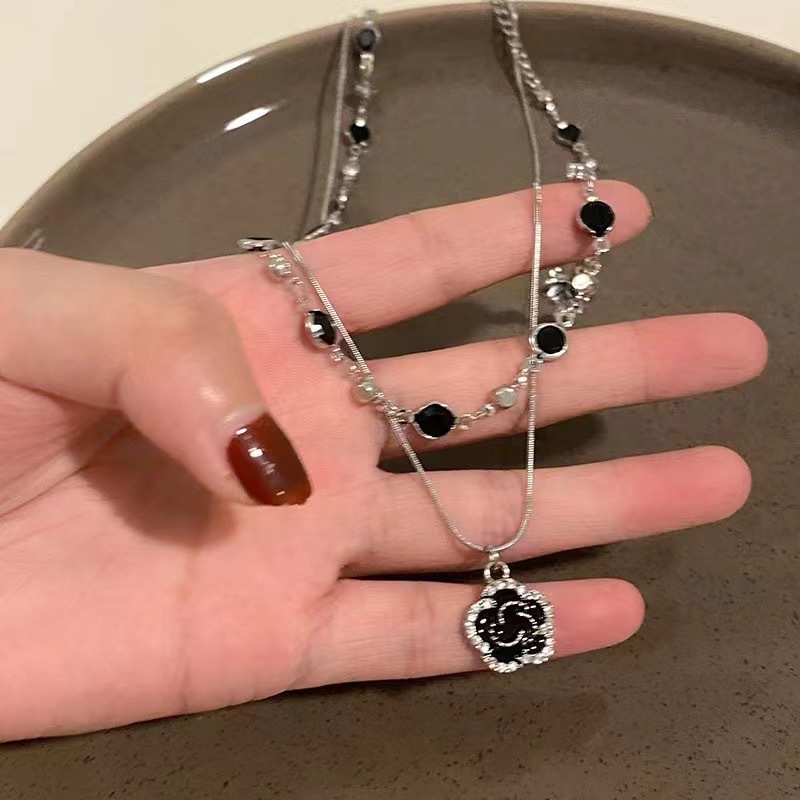 Punk Black Zircon Rose Pendant - Layered Pendant Necklace Aesthetic 评论和价格