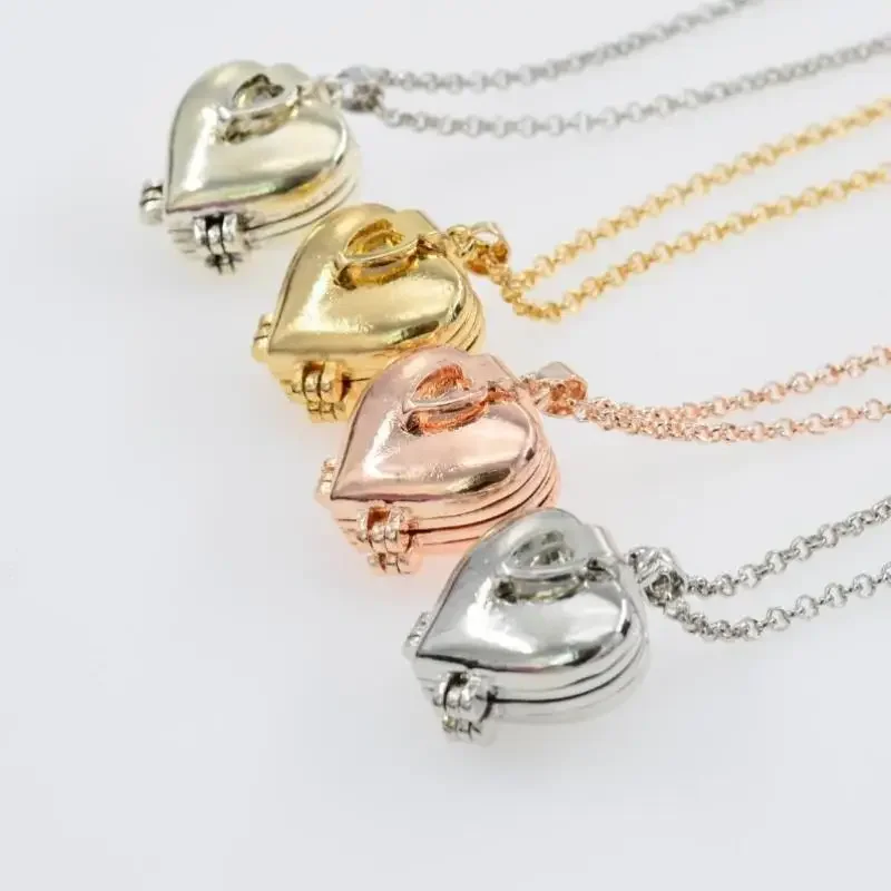 Vintage Necklace Folding Multi - Heart Locket Necklace Photo 评论和价格