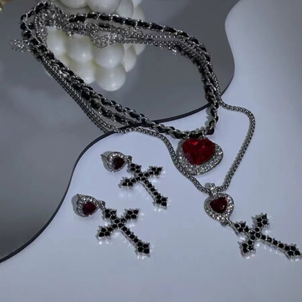 Punk Grunge Red Heart Crystal  - Layered Pendant Necklace Aesthetic 评论和价格